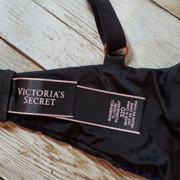 Victoria's Secret Navy Blue Lace Push-Up Bombshell Plunge Bra 32D Add 2 Cups - Picture 7 of 8